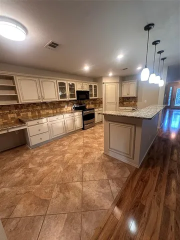 $2,450 | 809 Essex Drive, McKinney, TX 75071