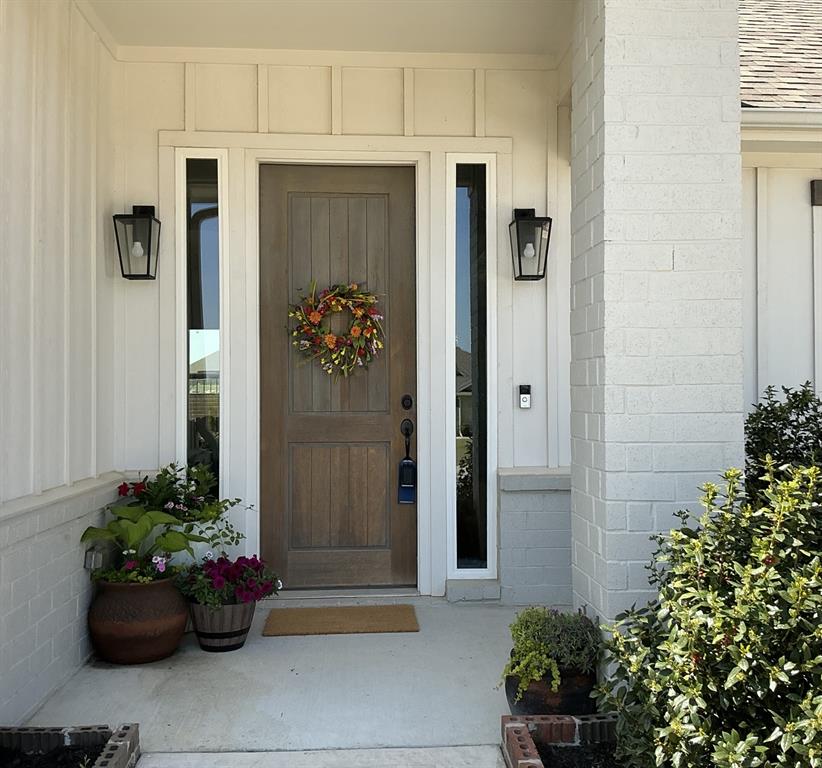 10251 Finch Road Sanger, TX 76266 - Photo 2 of 39 Come on in!