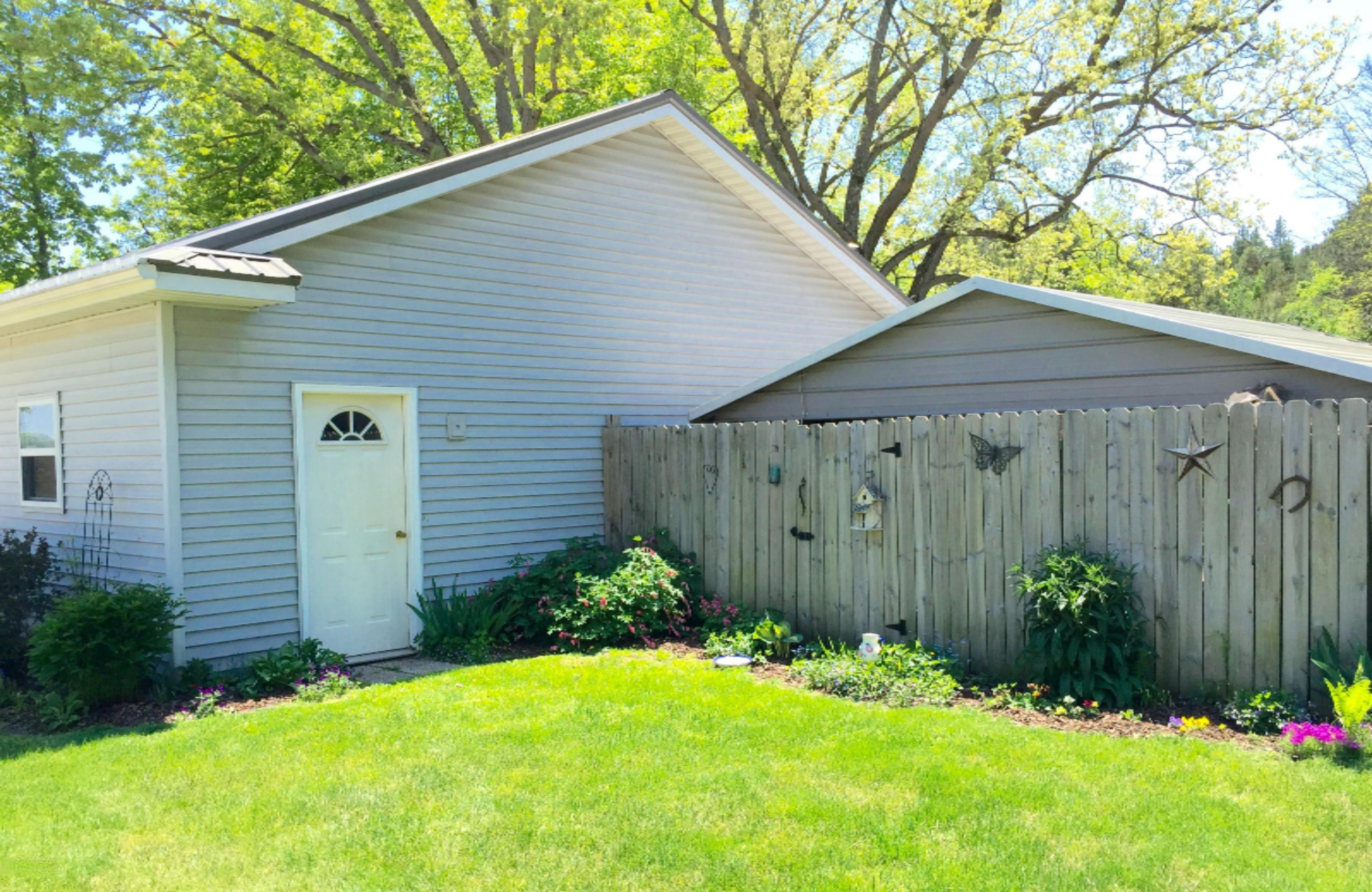 11011 Alger Avenue Grant, MI 49327 - Photo 4 of 44 IMG_1133