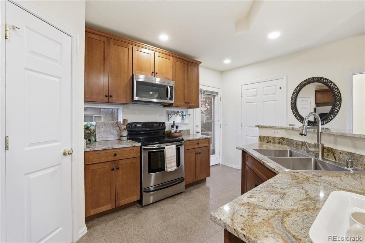 4317 Sammers View Colorado Springs, CO 80917 - Photo 4 of 32