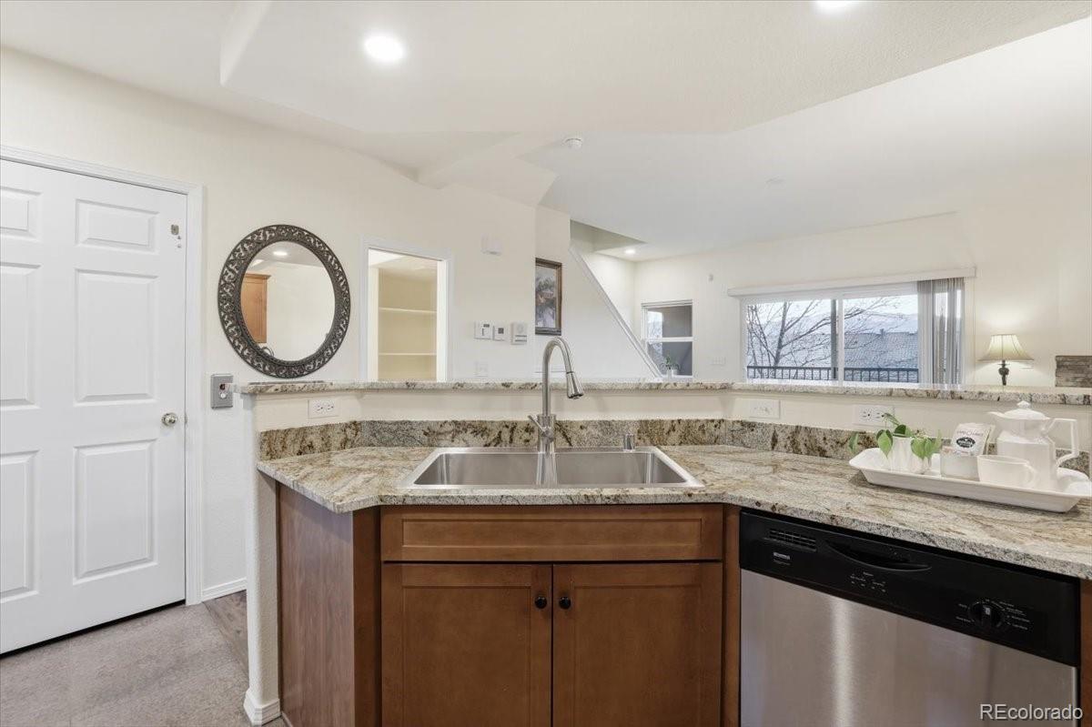 4317 Sammers View Colorado Springs, CO 80917 - Photo 5 of 32