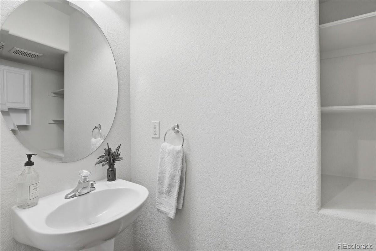 4317 Sammers View Colorado Springs, CO 80917 - Photo 10 of 32