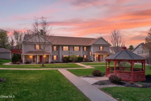 $209,900 | 1200 Hillside Avenue, Unit 507, Schenectady, NY 12309