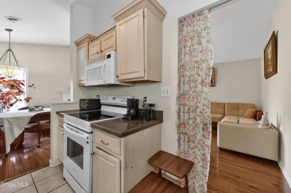 $209,900 | 1200 Hillside Avenue, Unit 507, Schenectady, NY 12309