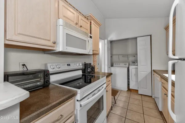 $209,900 | 1200 Hillside Avenue, Unit 507, Schenectady, NY 12309