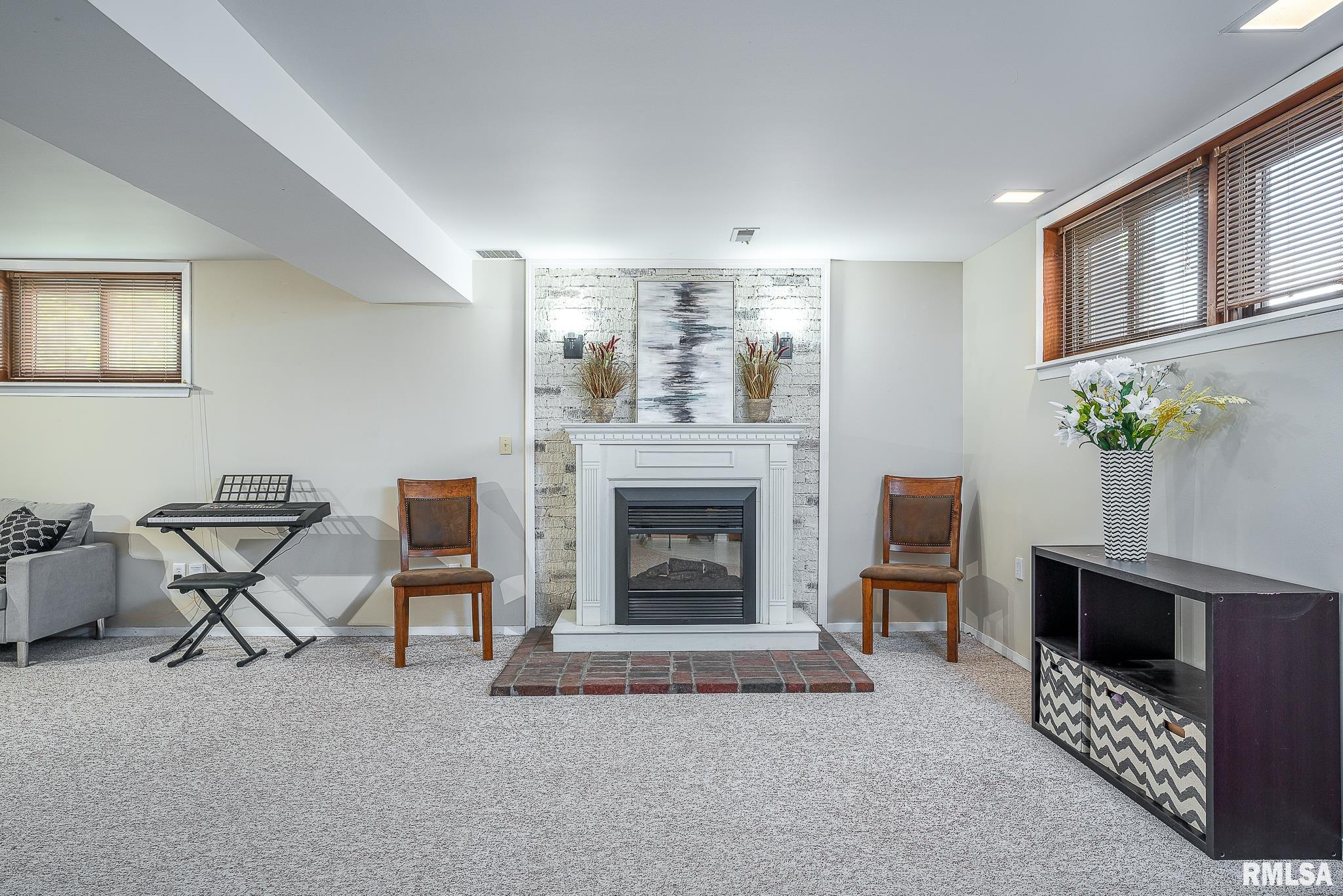 3411 Fairhaven Road Davenport, IA 52807 - Photo 16 of 23