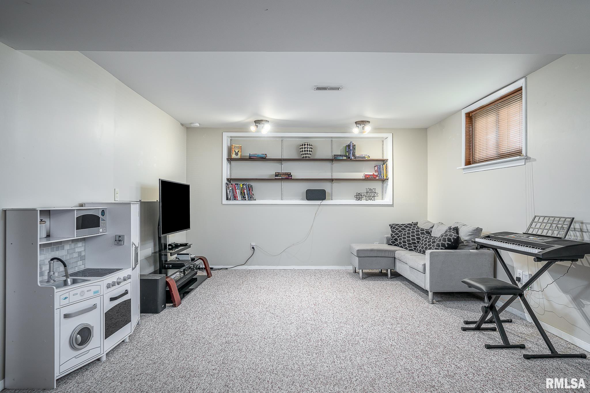 3411 Fairhaven Road Davenport, IA 52807 - Photo 17 of 23