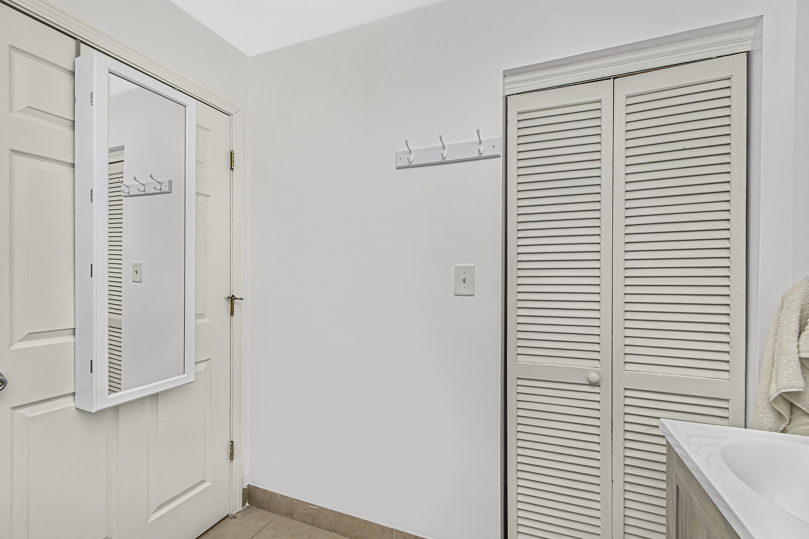 4346 North Pulaski Road, Unit C Chicago, IL 60641 - Photo 16 of 21 a view of a bathroom with a window