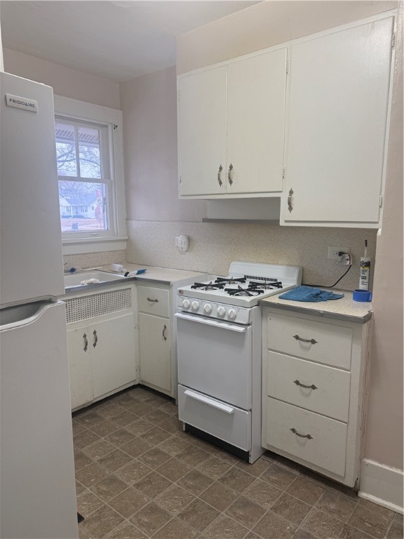 936 East Moore Street Decatur, IL 62521 - Photo 4 of 9
