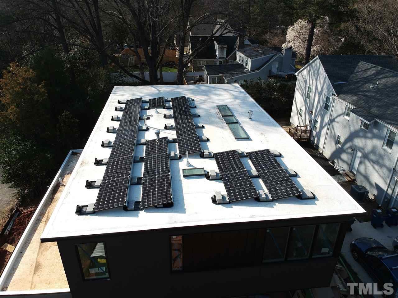 305 Horne Street Raleigh, NC 27607 - Photo 14 of 18 a view of roof with sitting area