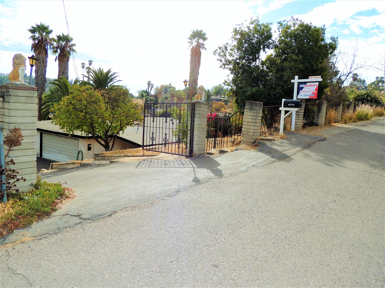8773 Gardena Road Lakeside, CA 92040 - Photo 3 of 25