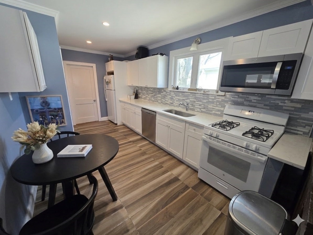 173 Rhoda Street Quincy, MA 02169 - Photo 11 of 17