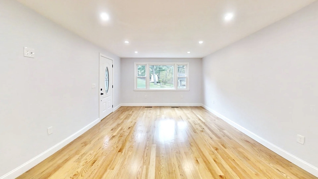8 Reardon Road Hudson, MA 01749 - Photo 6 of 30