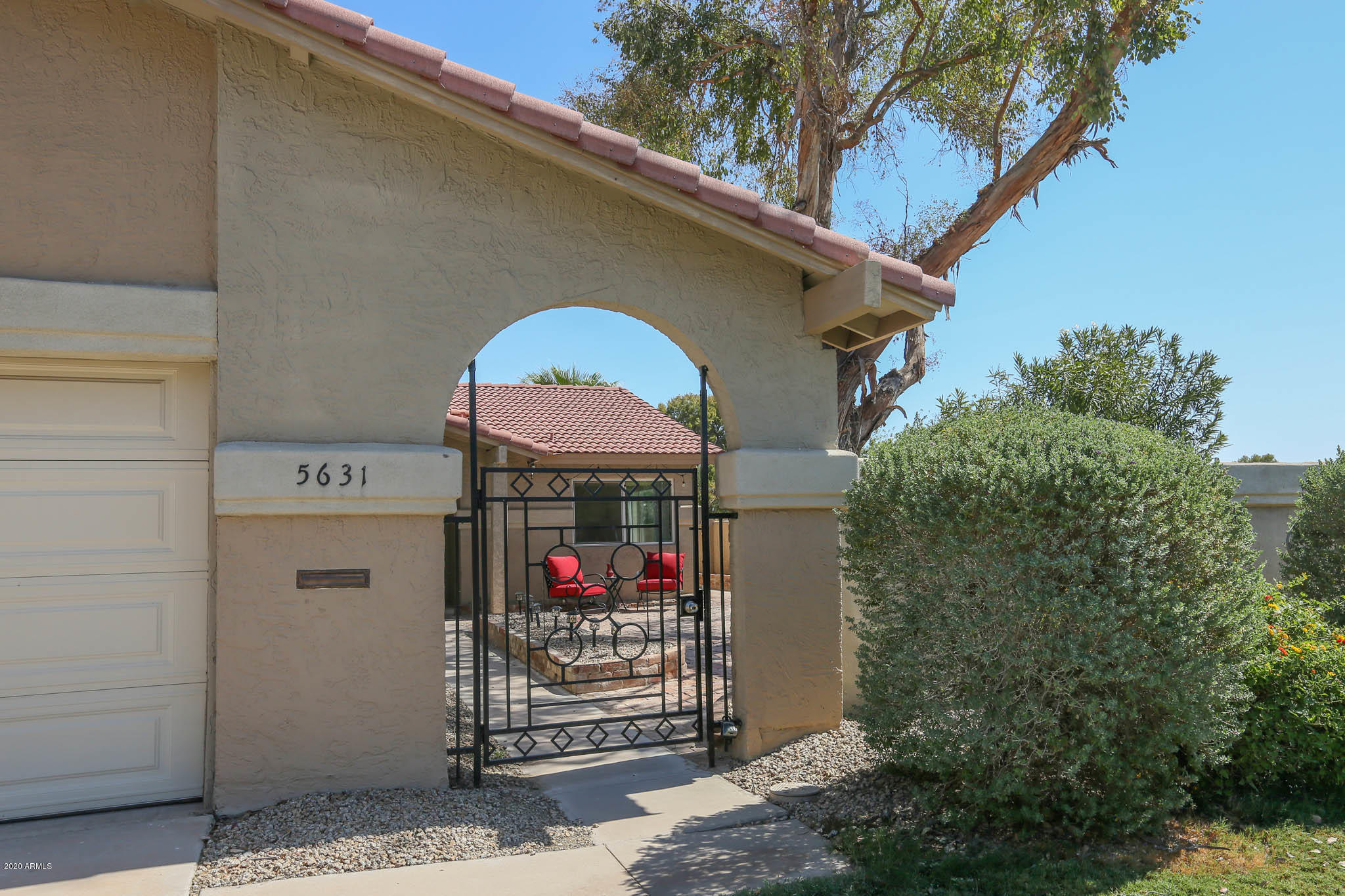 5631 South Jolly Roger Road Tempe, AZ 85283 - Photo 26 of 49 Entry