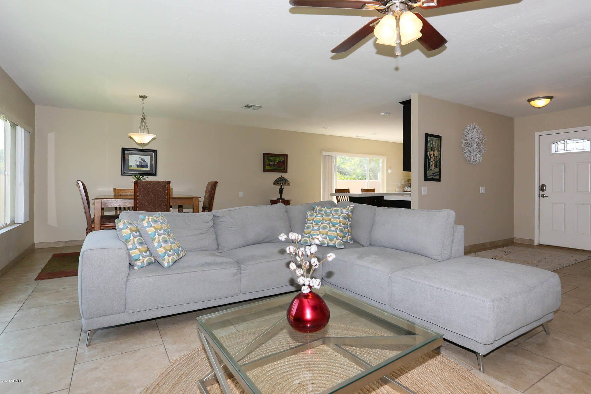 5631 South Jolly Roger Road Tempe, AZ 85283 - Photo 8 of 49 Great Room2