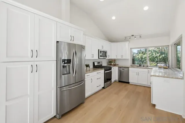 $1,795,000 | 10260 Meadowview Drive, San Diego, CA 92131