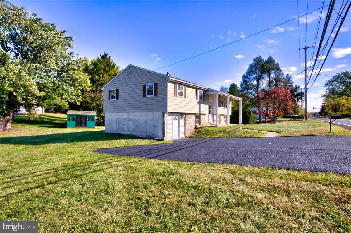 1215 Buchert Road Pottstown, PA 19464 - Photo 2 of 30 Gallery Image 2