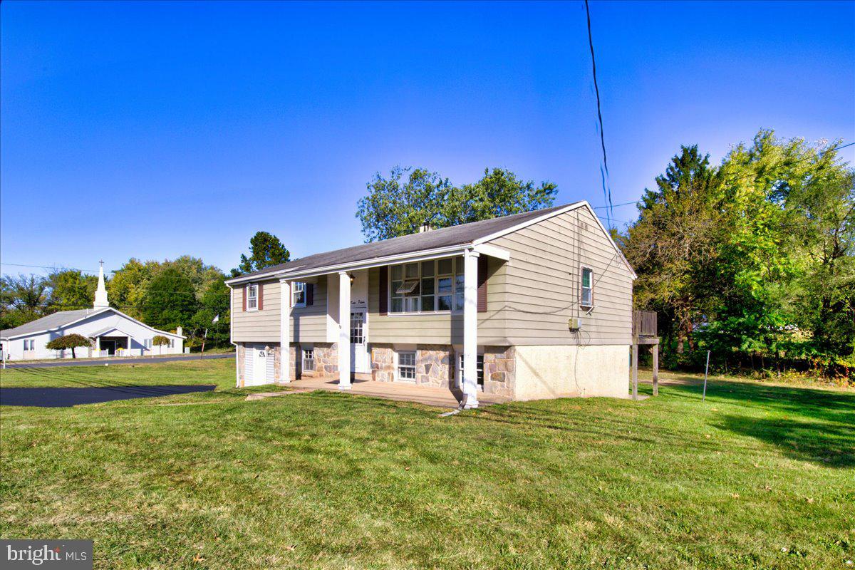 1215 Buchert Road Pottstown, PA 19464 - Photo 3 of 30 Gallery Image 3