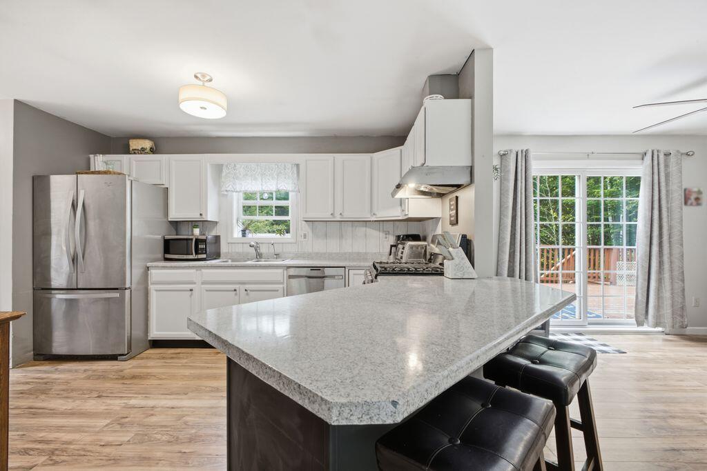 41 Daffodil Lane Cumberland, ME 04021 - Photo 9 of 28 9__V5A7256