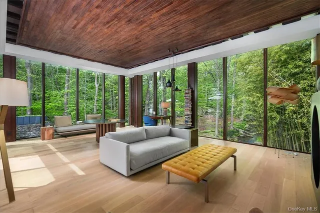 $22,000 | 971 Fenimore Road, Larchmont, NY 10538