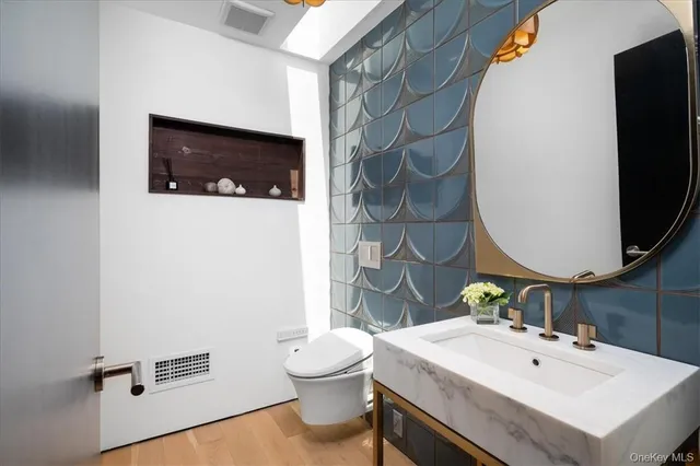 $22,000 | 971 Fenimore Road, Larchmont, NY 10538