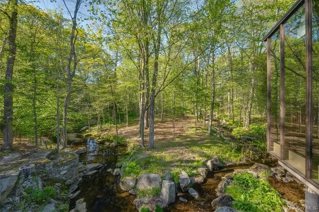 $22,000 | 971 Fenimore Road, Larchmont, NY 10538