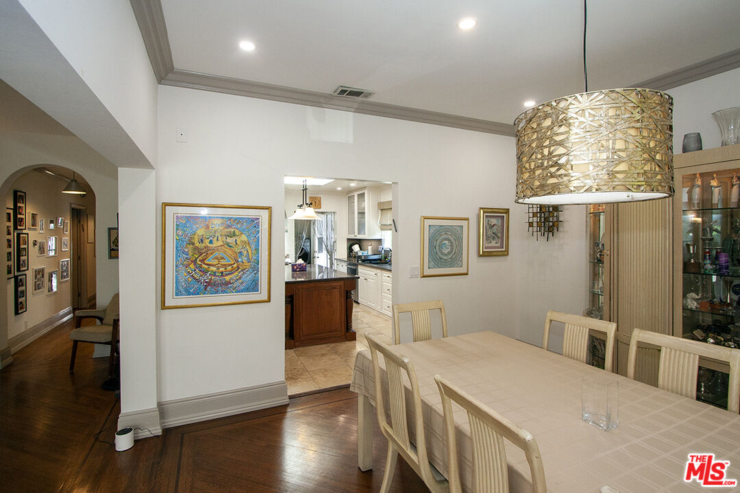 1173 South Point View Street Los Angeles, CA 90035 - Photo 8 of 18
