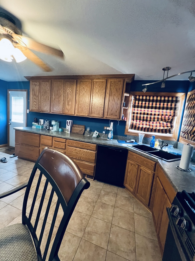 12409 South 44th Court Alsip, IL 60803 - Photo 15 of 32