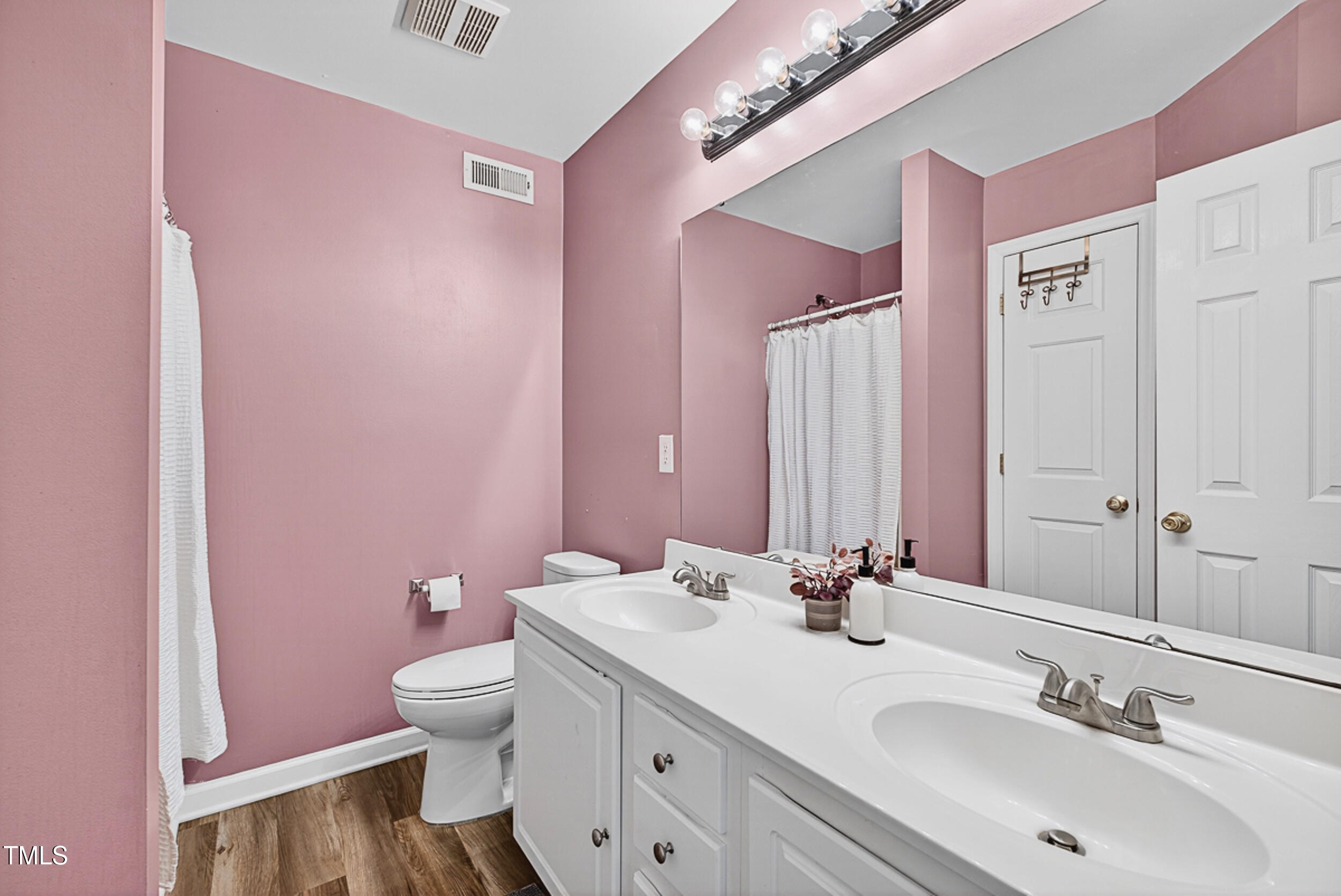 2527 Trout Stream Drive Raleigh, NC 27604 - Photo 26 of 28 26_035_dsc04386
