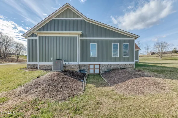 $694,900 | 11423 Reedy Creek Road, Bristol, VA 24202