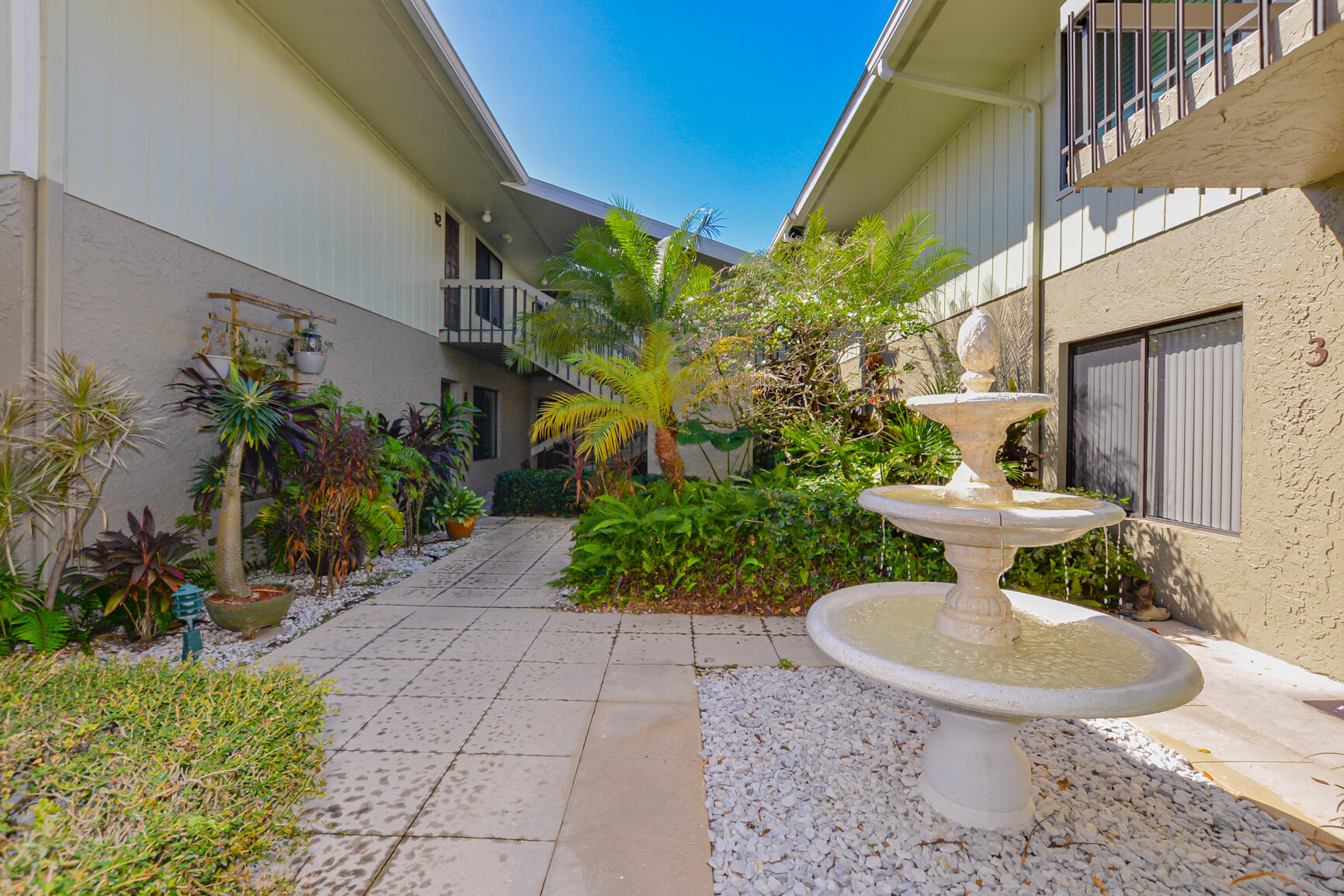 800 Northwest Fork Road, Unit 56 Stuart, FL 34994 - Photo 2 of 21 LR-9917