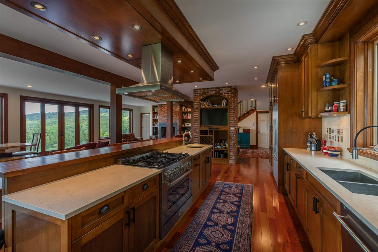 395 Warren Hill Road Stowe, VT 05672 - Photo 13 of 38