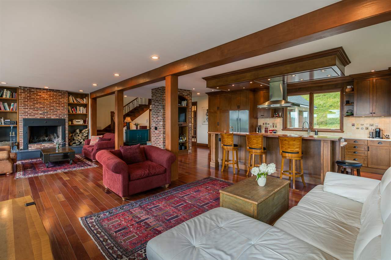 395 Warren Hill Road Stowe, VT 05672 - Photo 14 of 38