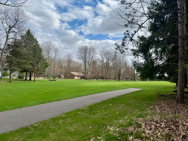 $15,900 | 6798 Beechnut Ridge, Canadian Lakes, MI 49346