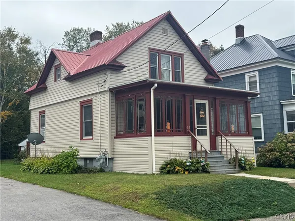 $124,900 | 22 East Spofford Avenue, Manheim, NY 13329