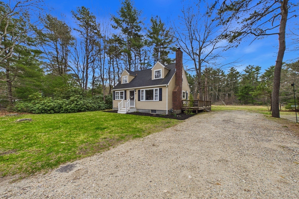 13 Albatross Avenue Wareham, MA 02538 - Photo 4 of 25 a view of a house with a yard