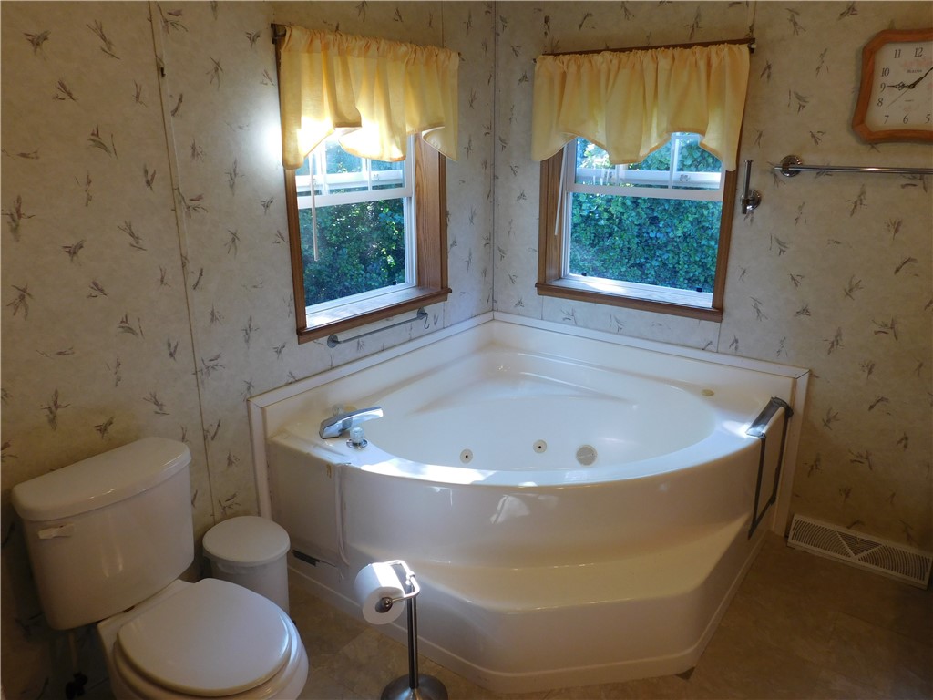 114 Sandy Bottom Road Coventry, RI 02816 - Photo 7 of 26 Gallery Image 7