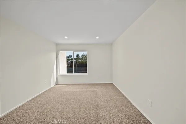 $367,900 | 23515 Lyons Avenue, Unit 253, Valencia, CA 91355