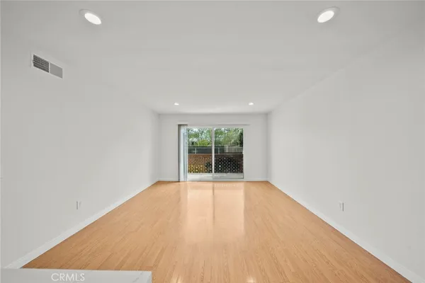 $367,900 | 23515 Lyons Avenue, Unit 253, Valencia, CA 91355