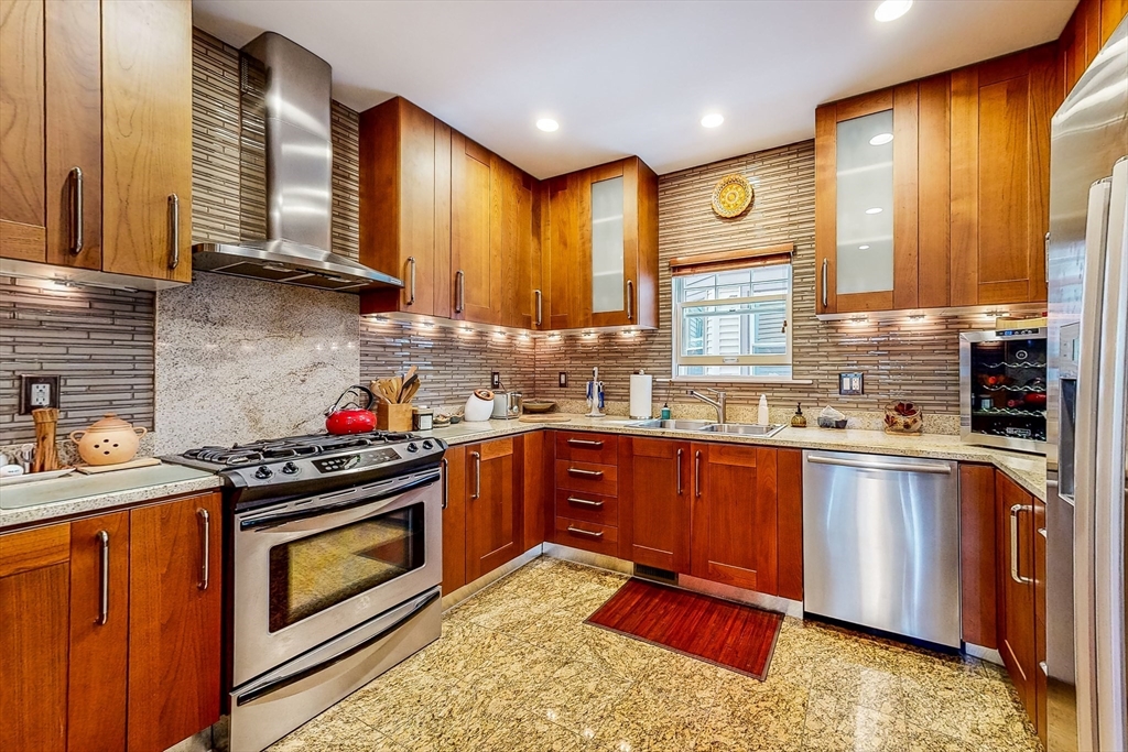32 Central Road, Unit 1 Somerville, MA 02143 - Photo 4 of 29 Gallery Image 4