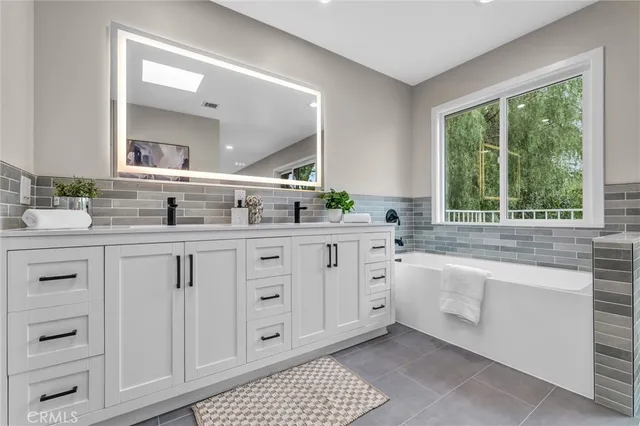 $1,299,999 | 9907 Shadow Hills Drive, Los Angeles, CA 91040