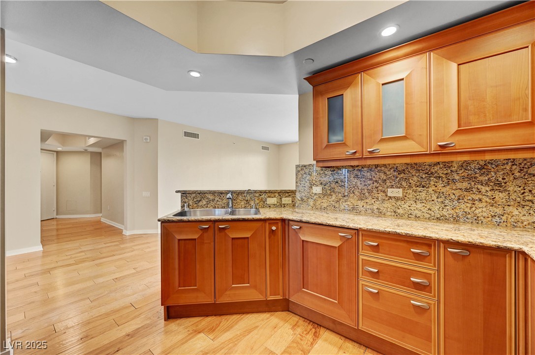2777 Paradise Road, Unit 607 Las Vegas, NV 89109 - Photo 14 of 37