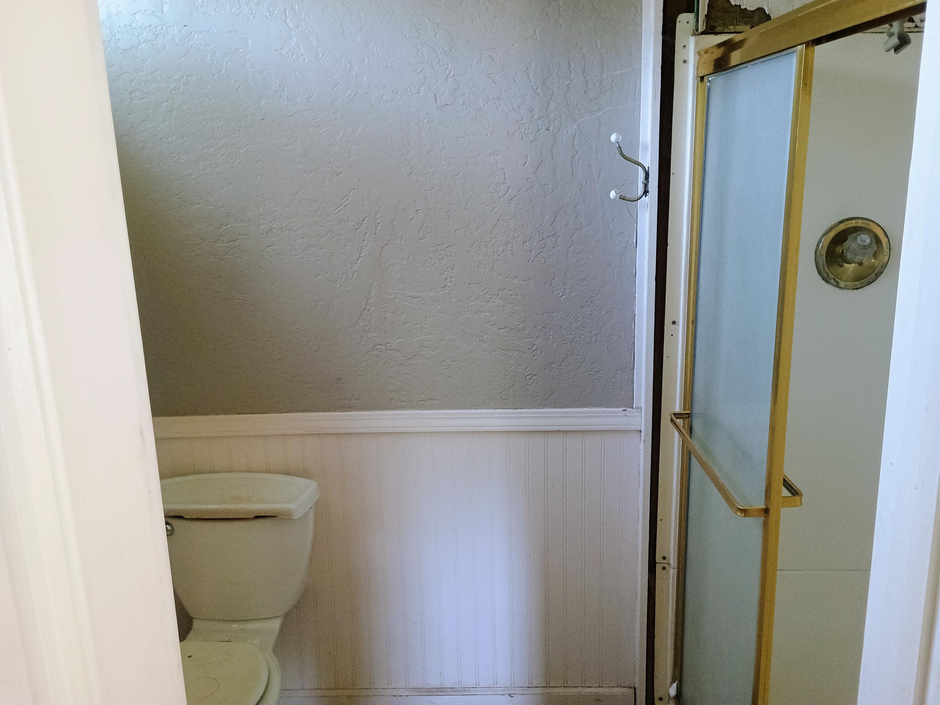 14425 Holiday Road Redding, CA 96003 - Photo 25 of 28 holprimbth