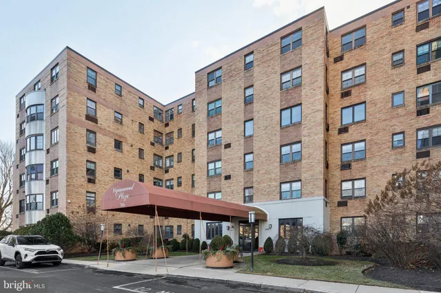 $189,000 | 346 East Lancaster Avenue, Unit 309, Wynnewood, PA 19096