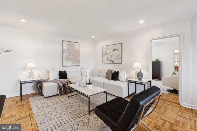 $189,000 | 346 East Lancaster Avenue, Unit 309, Wynnewood, PA 19096