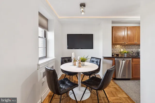 $189,000 | 346 East Lancaster Avenue, Unit 309, Wynnewood, PA 19096