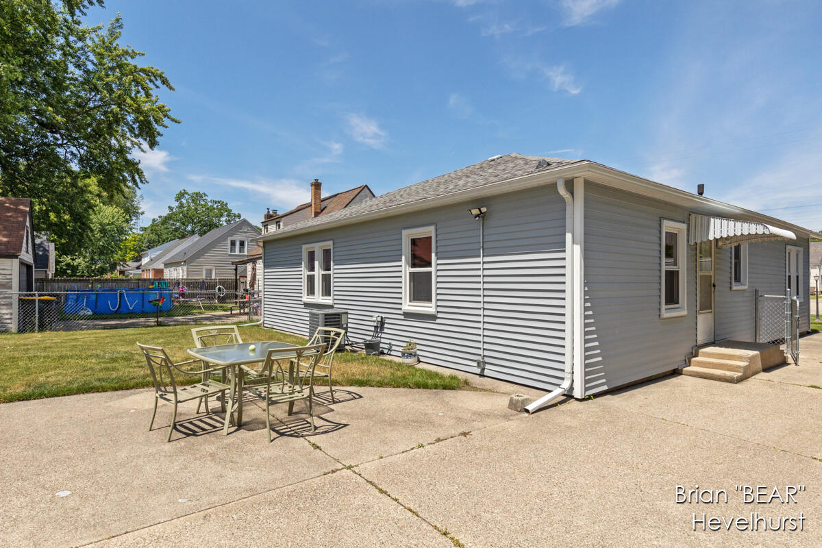 58 Manchester Road Southwest Grand Rapids, MI 49548 - Photo 31 of 32 IMG_1038