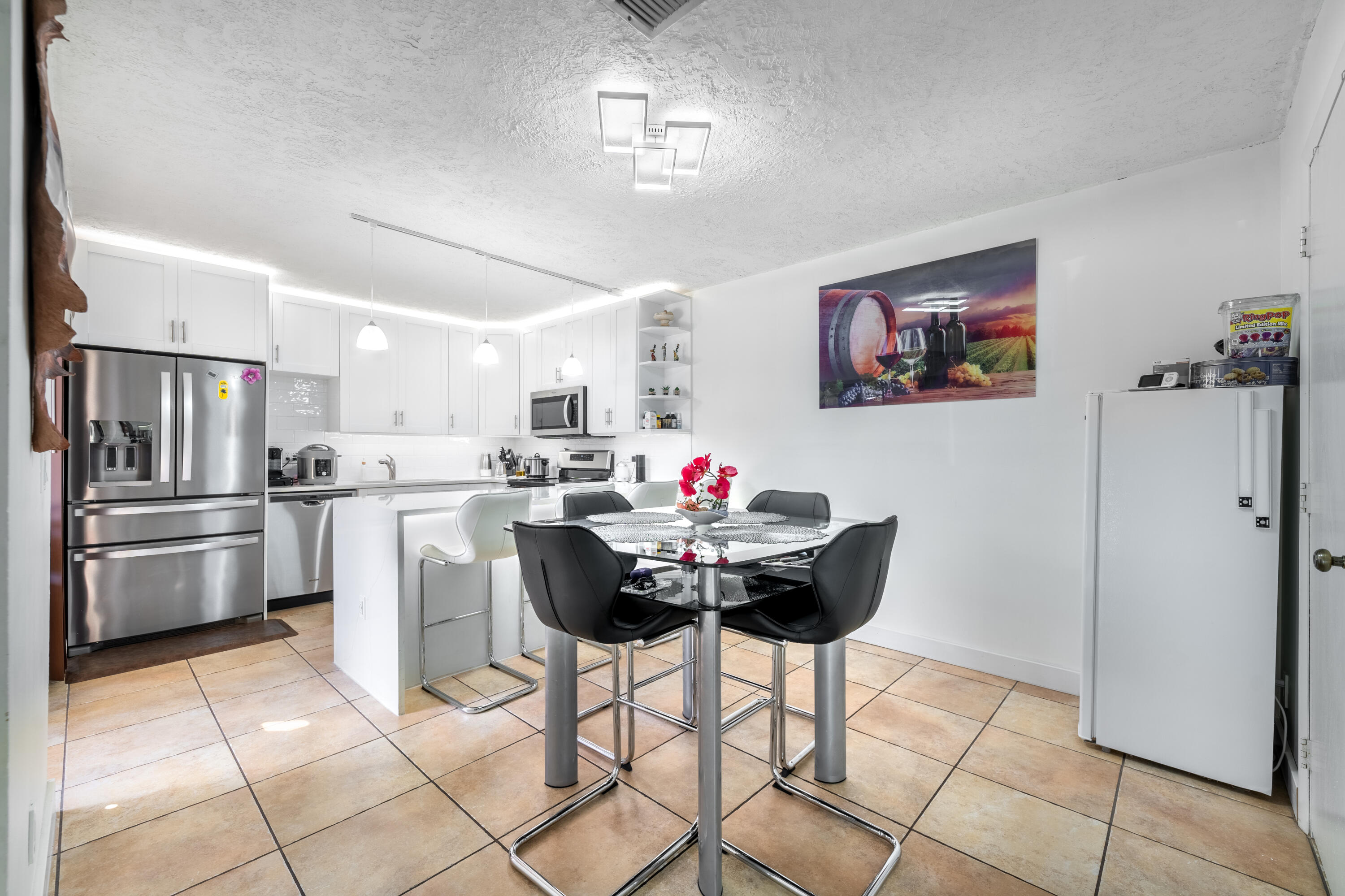 200 Woodland Road Palm Springs, FL 33461 - Photo 2 of 19 DSC00562-HDR