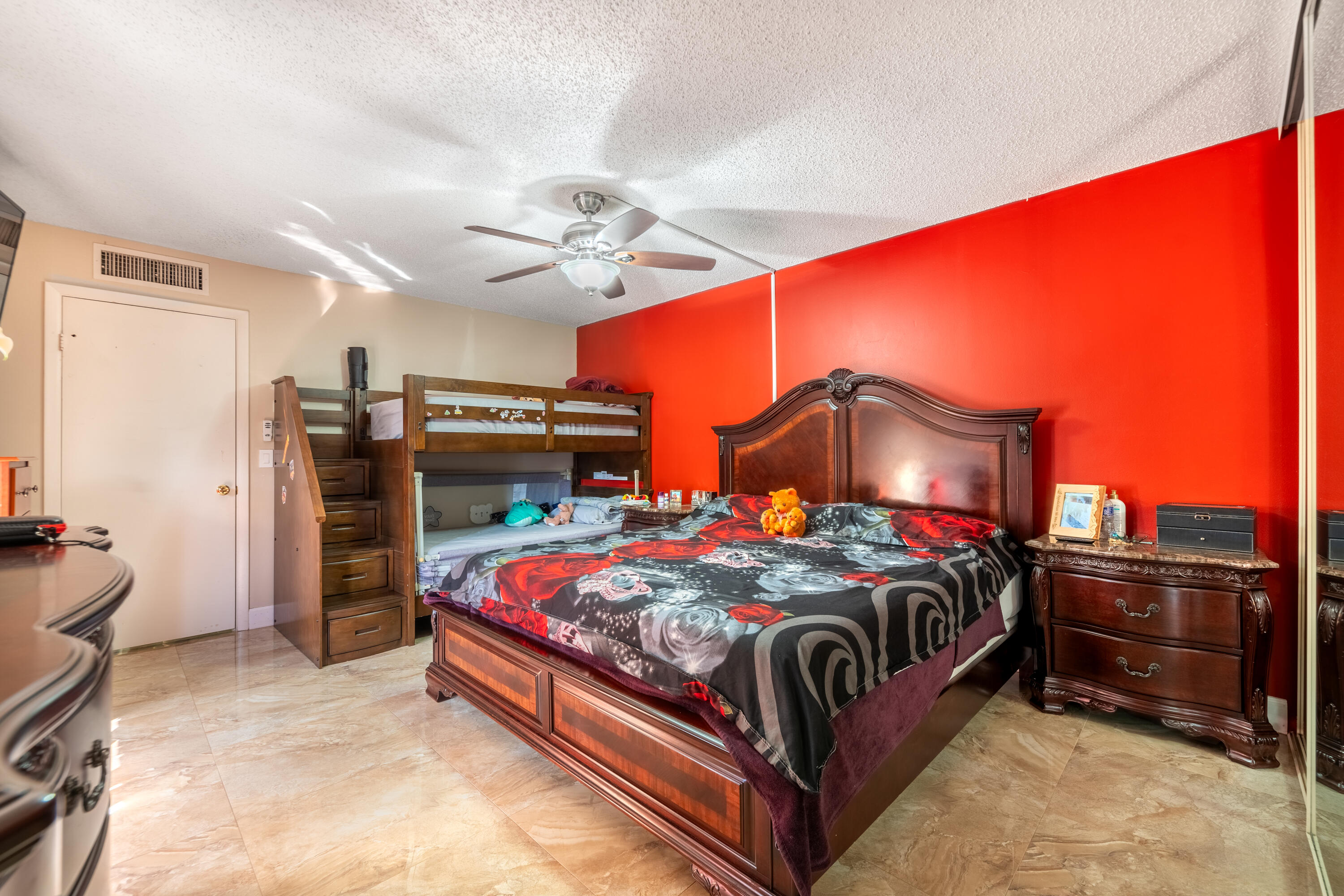 200 Woodland Road Palm Springs, FL 33461 - Photo 5 of 19 DSC00512-HDR