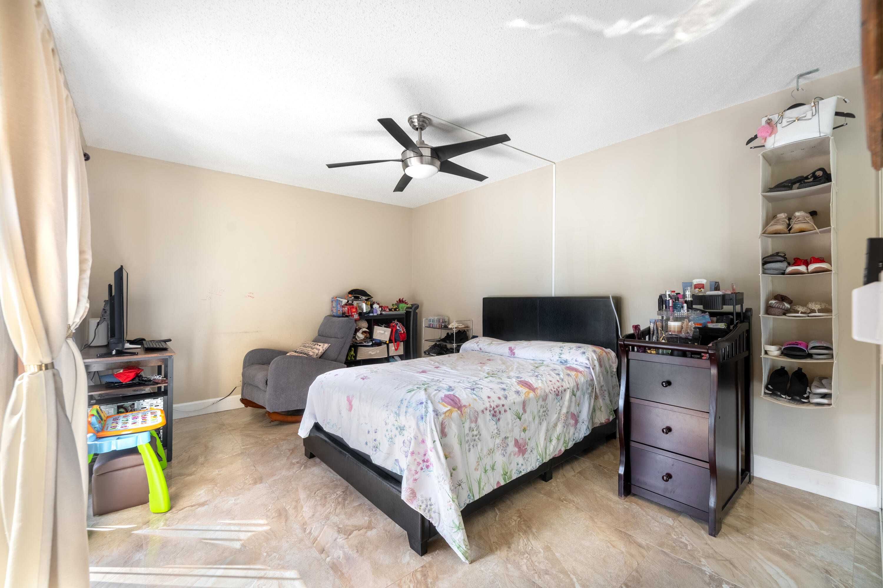 200 Woodland Road Palm Springs, FL 33461 - Photo 6 of 19 DSC00522-HDR-Edit